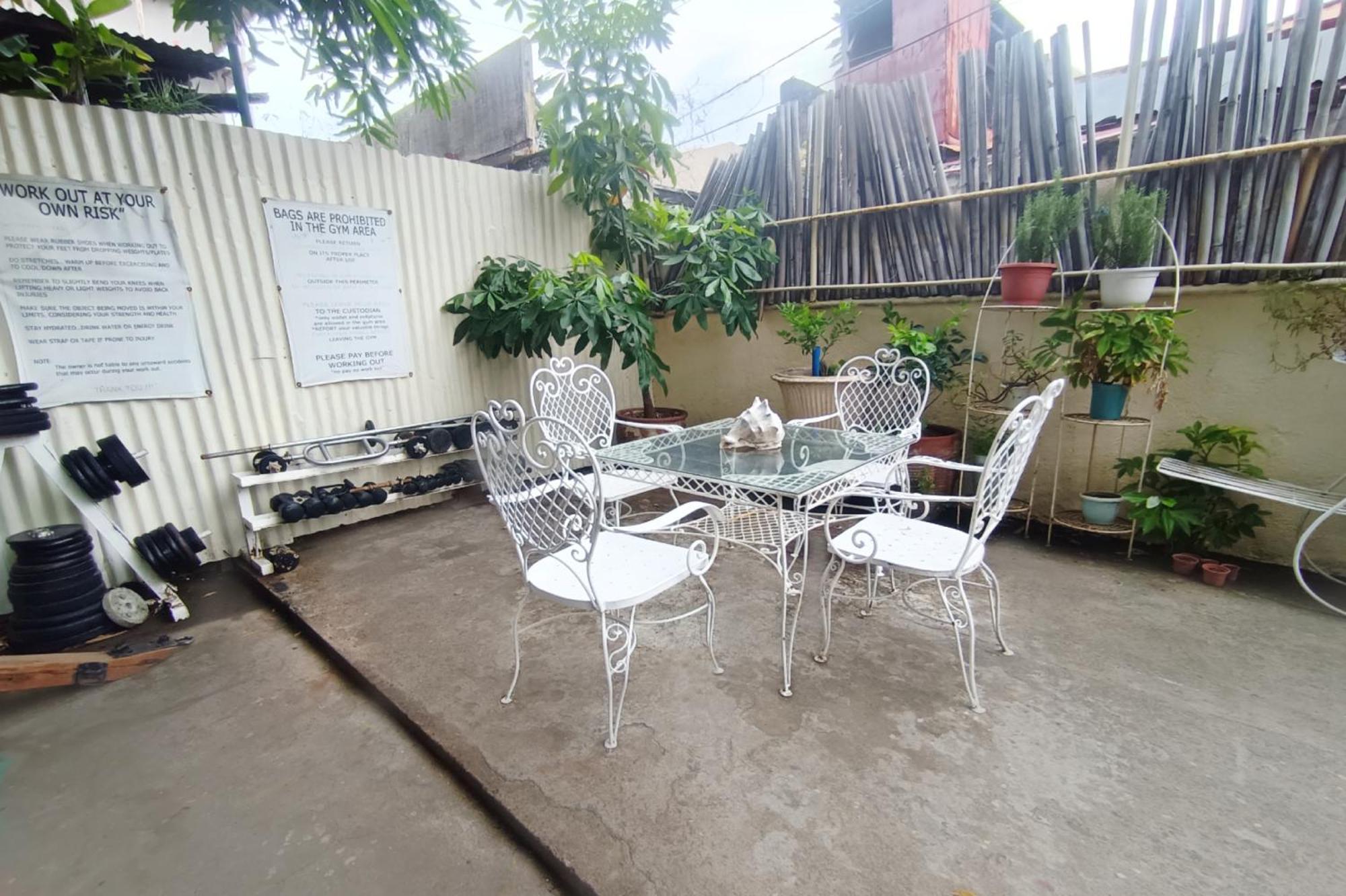 Bed And Brewhouse Sucat Bed & Breakfast Paranaque City ภายนอก รูปภาพ