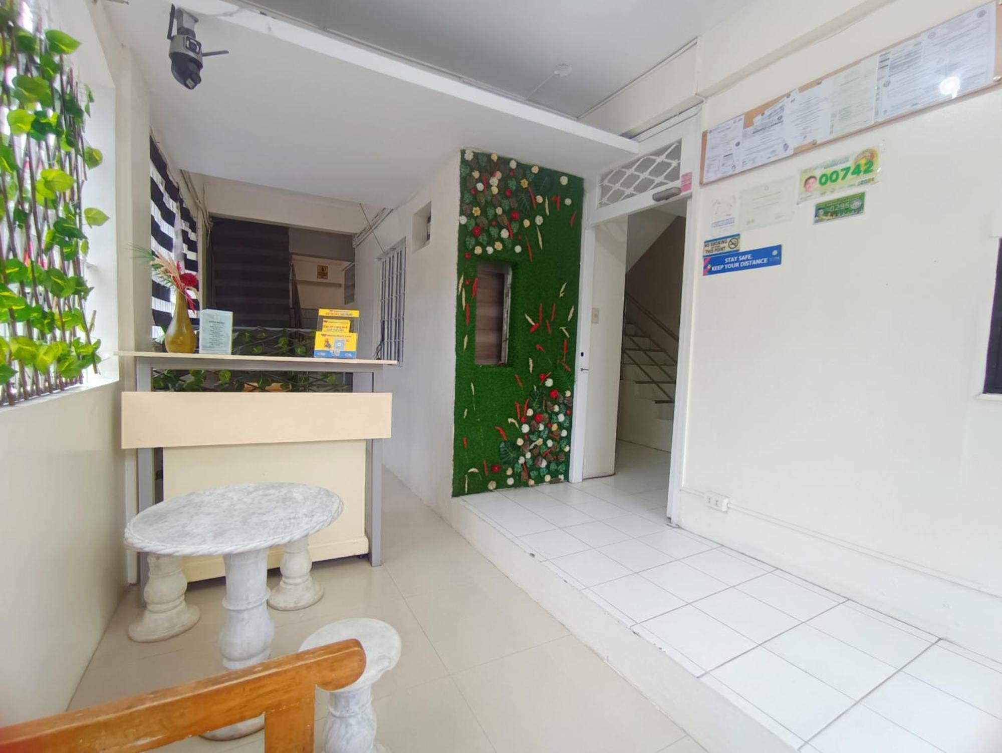 Bed And Brewhouse Sucat Bed & Breakfast Paranaque City ภายนอก รูปภาพ