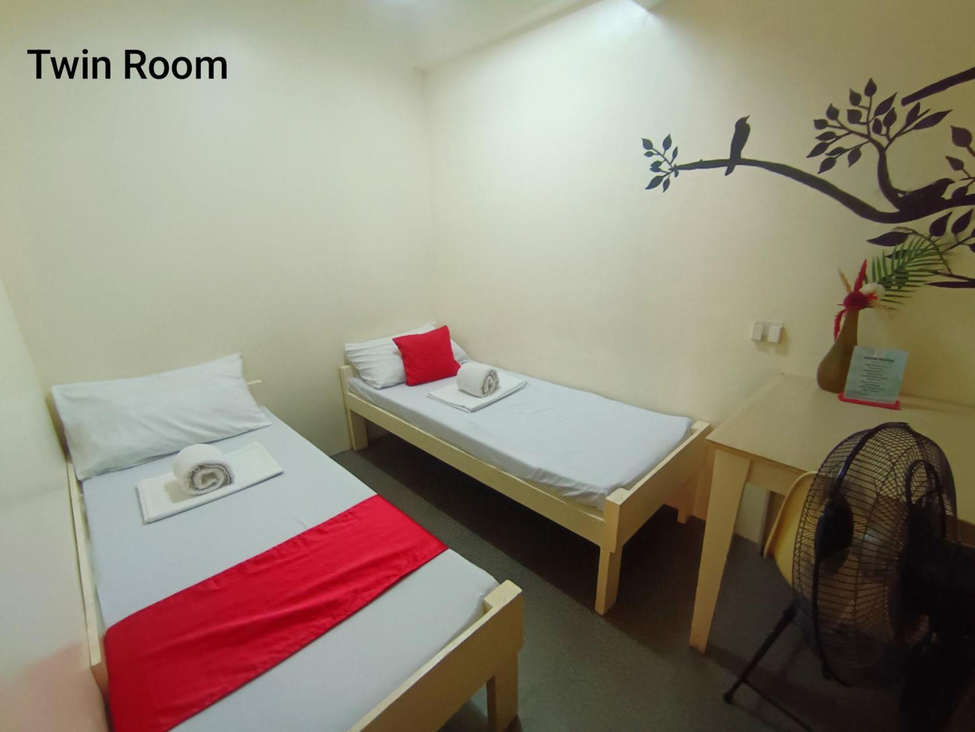 Bed And Brewhouse Sucat Bed & Breakfast Paranaque City ภายนอก รูปภาพ