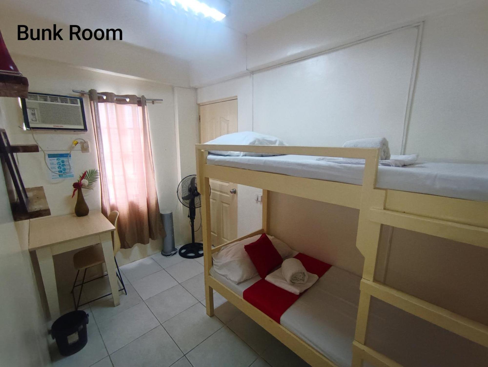 Bed And Brewhouse Sucat Bed & Breakfast Paranaque City ภายนอก รูปภาพ